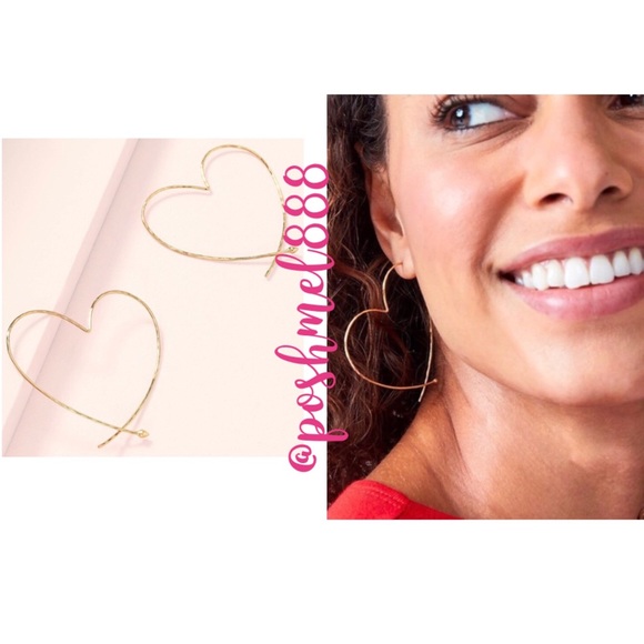 Stella & Dot Jewelry - Stella & Dot⚜️[GOLD] Hammered Metal Heart Earrings